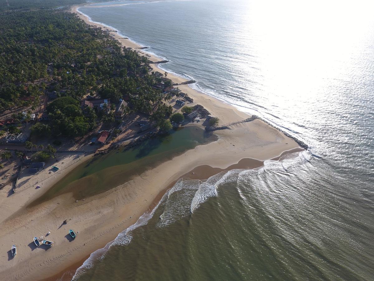 Red Coral Kitesurfing Resort Калпития Экстерьер фото